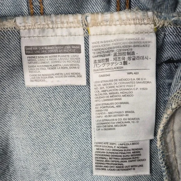 Levis Mens Vintage Fit Trucker Denim Jacket Light Wash Distressed Blue Large - Picture 9 of 11